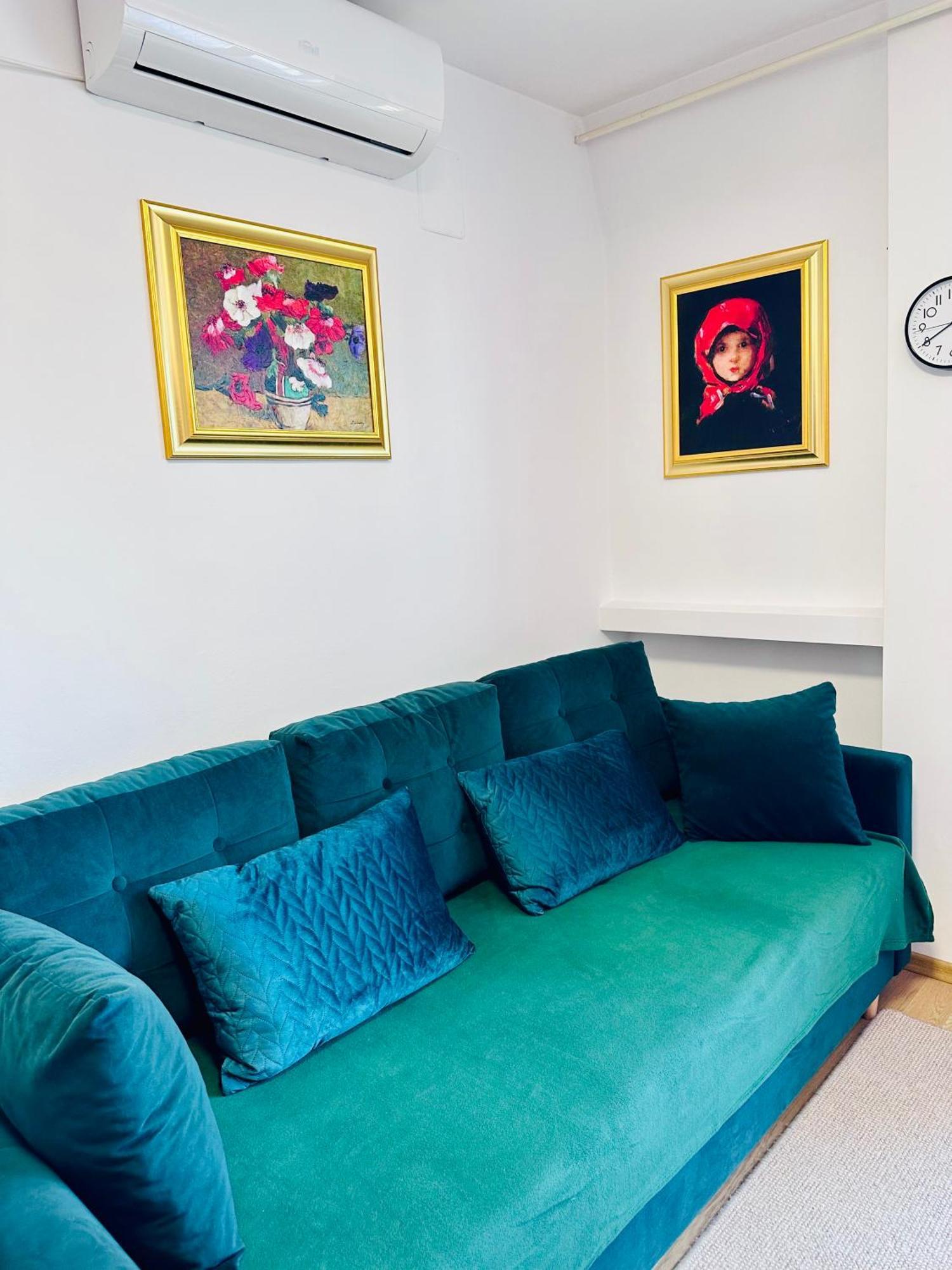 Studio Panoramic With Balcony And Parcul Unirii View Alba Iulia Bagian luar foto